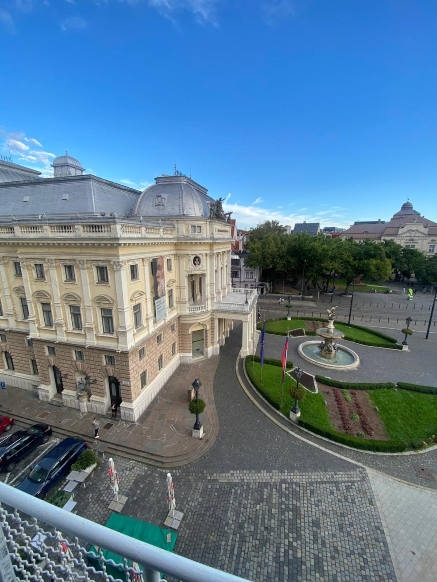 Modern Apartment In Historic City Center Old Town 布拉迪斯拉发 外观 照片