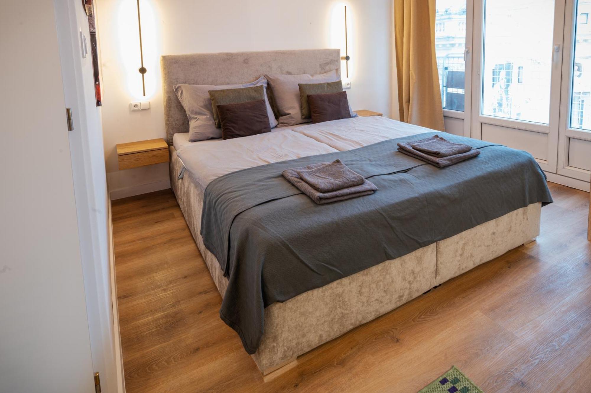 Modern Apartment In Historic City Center Old Town 布拉迪斯拉发 外观 照片